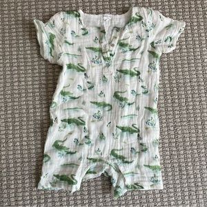 Angel Dear Cotton Gauze Muslin Romper - Alligators